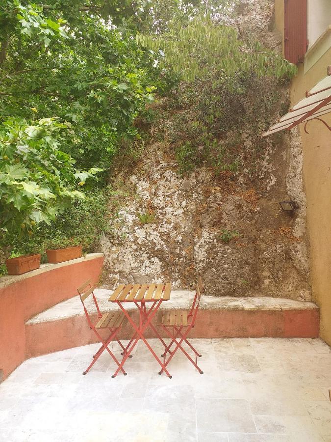 Maison Au Coeur De Fontaine De Vaucluse, Nichee Sur Le Rocher Et Surplombant La Sorgue Exteriér fotografie