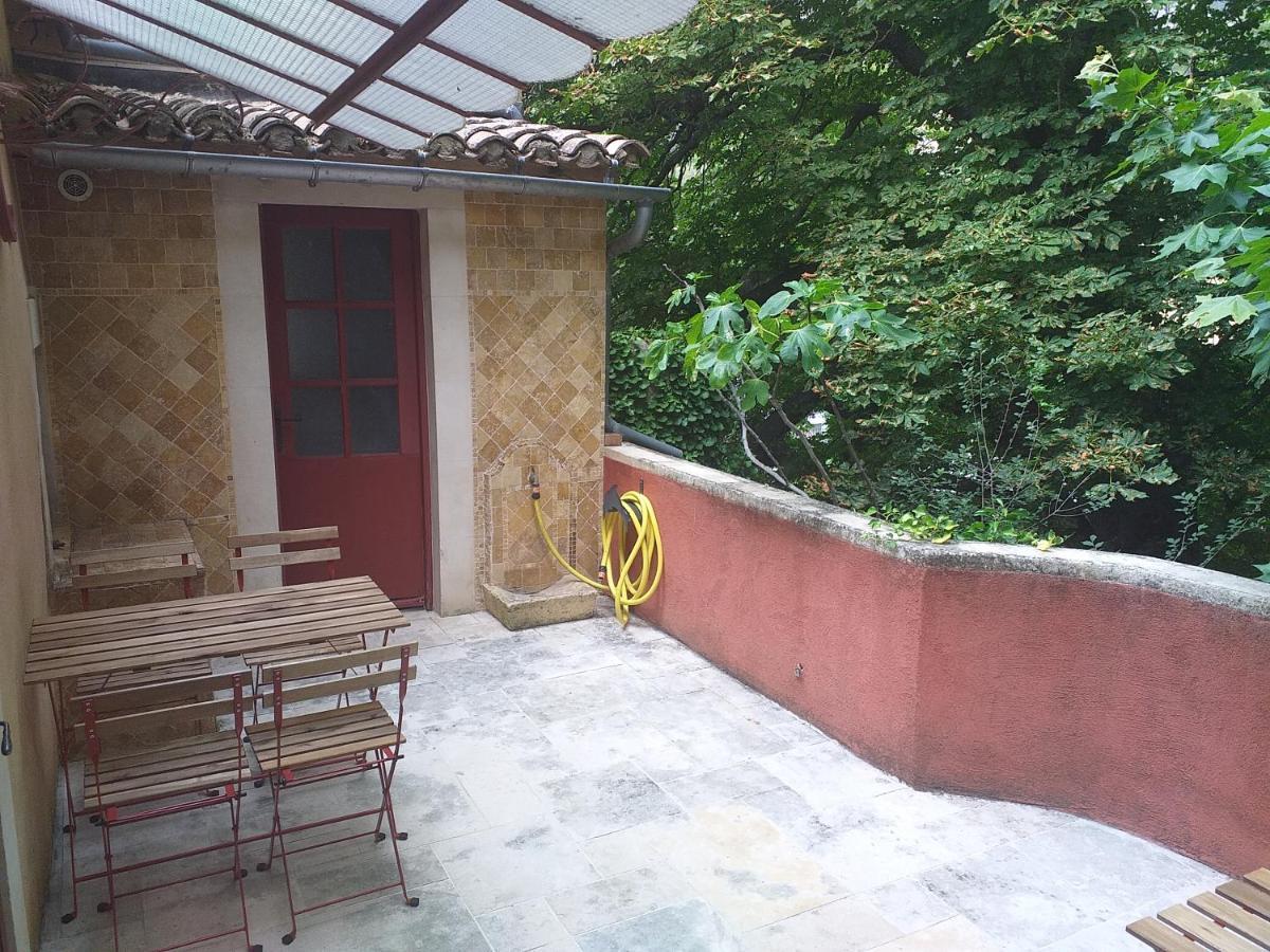 Maison Au Coeur De Fontaine De Vaucluse, Nichee Sur Le Rocher Et Surplombant La Sorgue Exteriér fotografie